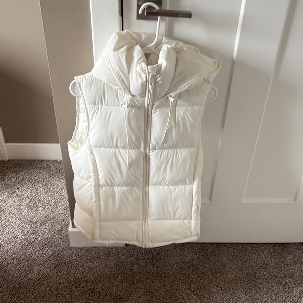 Women's White Puffer Vest